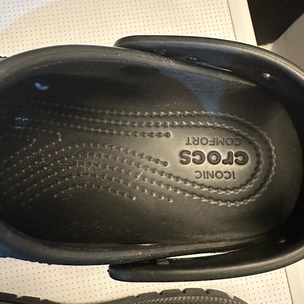 CLOSET CLOSING Classic Mega Crush Clog in Black - Picture 7 of 10
